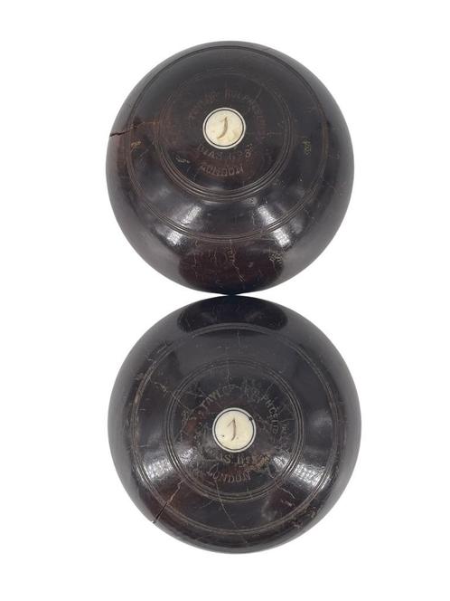 2 boules de Boulingrin en bois de Gaiac 19ème anglais Taylor, Antiquités & Art, Curiosités & Brocante, Enlèvement ou Envoi