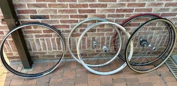 Dubbel wielenset vintage Campagnolo/Mavic/GP4 beschikbaar voor biedingen
