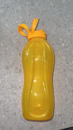 NIEUW! Tupperware 2 liter fles geel/oranje €14,50, Huis en Inrichting, Ophalen, Nieuw, Geel