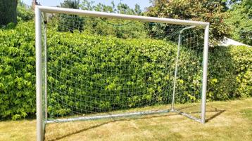 voetbalgoal roestvrij beschikbaar voor biedingen