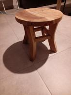 Rond houten tafeltje, Ophalen