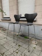 4 Arne Jacobsen hoge stoelen, Huis en Inrichting, Ophalen, Gebruikt, Vier