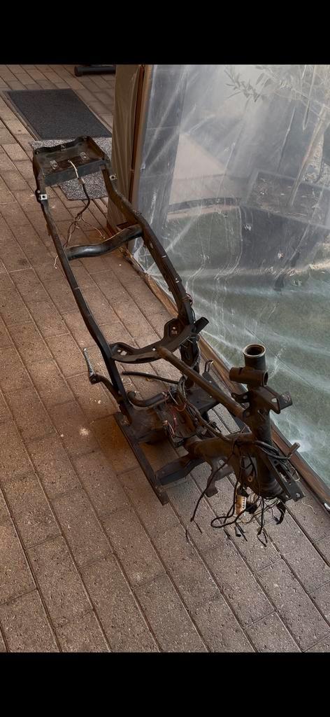 Gilera Runner c14 frame - kaal met leesbare nummers, Motoren, Onderdelen | Oldtimers, Ophalen