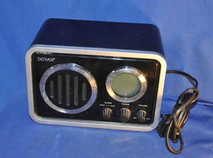 radio denver avec reveil sur pile et secteur, Audio, Tv en Foto, Radio's, Gebruikt, Radio, Ophalen of Verzenden