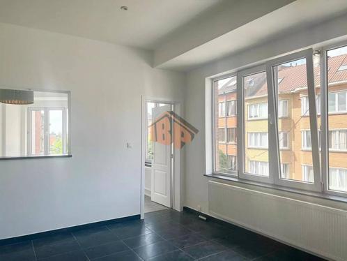 Appartement te huur in Evere, Immo, Huizen te huur, Appartement, F