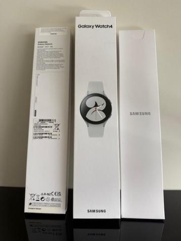 Samsung Galaxy Watch +++ 16 Nieuwe bandjes & laadstation! beschikbaar voor biedingen