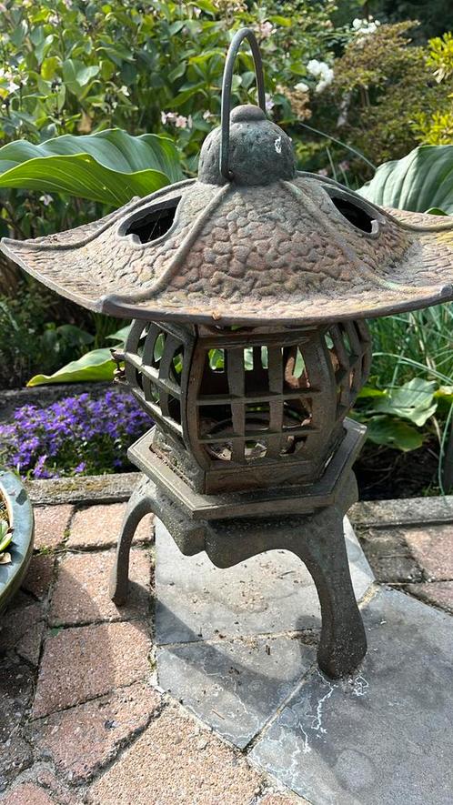 Japanse pagoden lantaarn, Tuin en Terras, Tuinbeelden, Metaal, Ophalen