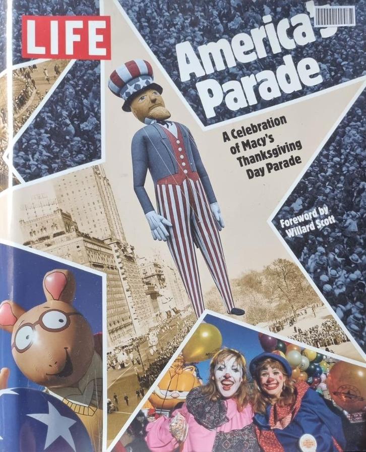 America's parade boek, Boeken, Kunst en Cultuur | Dans en Theater, Zo goed als nieuw, Overige onderwerpen, Ophalen
