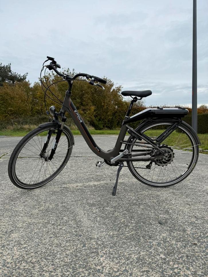 Elektrische fiets e-move, Fietsen en Brommers, Elektrische fietsen, Gebruikt, 50 km per accu of meer, Ophalen