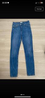 Jean bleu Zara - coupe droite, Kleding | Dames, Spijkerbroeken en Jeans, Blauw, Ophalen of Verzenden, W30 - W32 (confectie 38/40)