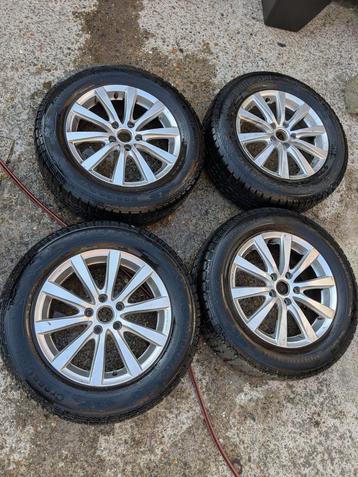 Winterbanden op velgen 17" 5x114,3 - MOET DRINGEND WEG beschikbaar voor biedingen