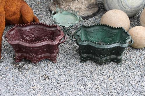 gekleurde gietijzeren plantenbak met handgrepen en poten., Tuin en Terras, Tuinwanddecoratie, Nieuw, Ophalen