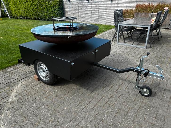 Plancha bbq trailer, Tuin en Terras, Houtskoolbarbecues, Zo goed als nieuw, Ophalen