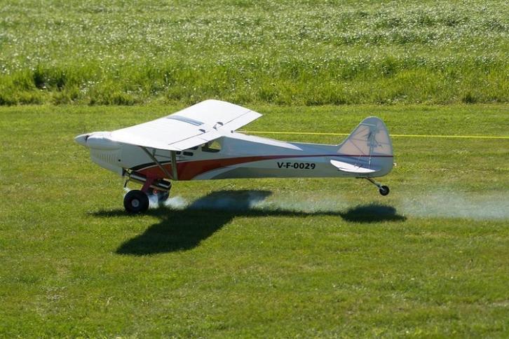 Cubcrafter - XCUB 60CC - Hangar 9, Hobby en Vrije tijd, Modelbouw | Radiografisch | Vliegtuigen, Zo goed als nieuw, Benzine, RTF (Ready to Fly)