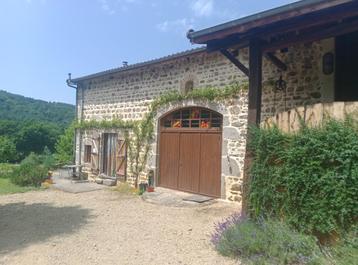 Frankrijk, Auvergne, hoeve, huis met schuur en gite op 2ha beschikbaar voor biedingen