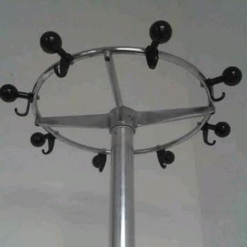 Vintage zeldzame, grote staande kapstok voor papegaaien beschikbaar voor biedingen