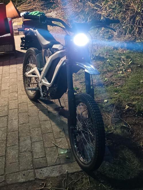 Surron light bee straat legaal, Fietsen en Brommers, Brommers | Crossbrommers, Zo goed als nieuw, Ophalen