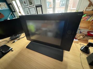 Wacom Cintiq 24HD TOUCH beschikbaar voor biedingen