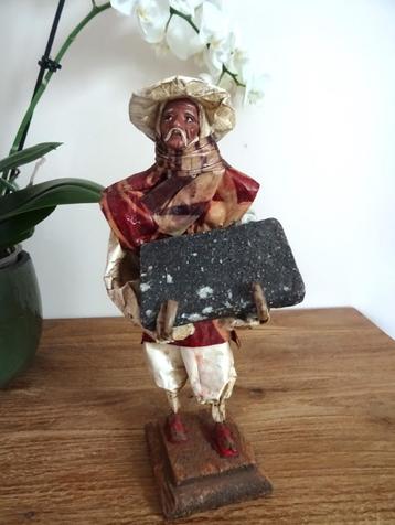 Mecixo Folk Art statuette en papier mâché de feuille de maïs disponible aux enchères