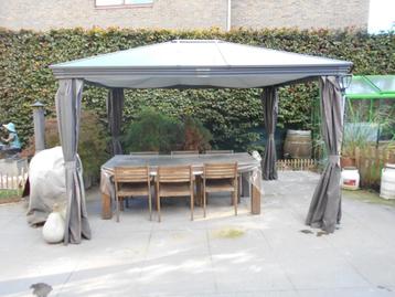 Te koop mooie pergola met alle toebehoor in nieuwstaat beschikbaar voor biedingen