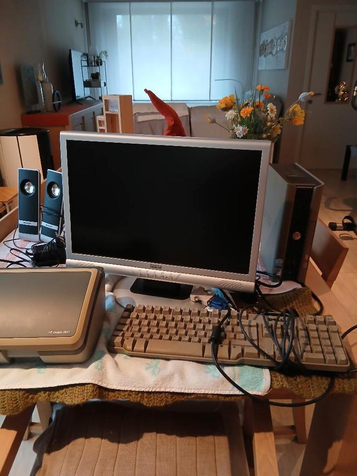 Dell Optiplex, Informatique & Logiciels, Ordinateurs de bureau, Utilisé, Inconnu, Avec moniteur, Enlèvement ou Envoi