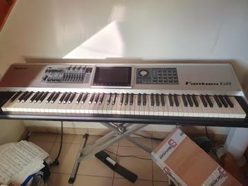 Roland Fantom G8, 88 touches, Roland, Enlèvement, Utilisé