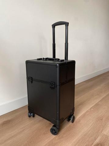Pedicure | make-up trolley beschikbaar voor biedingen