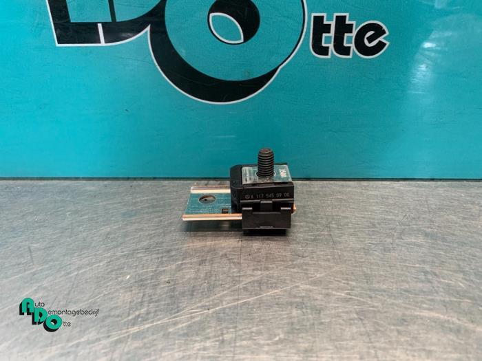 Fusible d'un Mercedes CLA (CLA-Klasse 13-), Autos : Pièces & Accessoires, Électronique & Câbles, Mercedes-Benz, Neuf, 3 mois de garantie