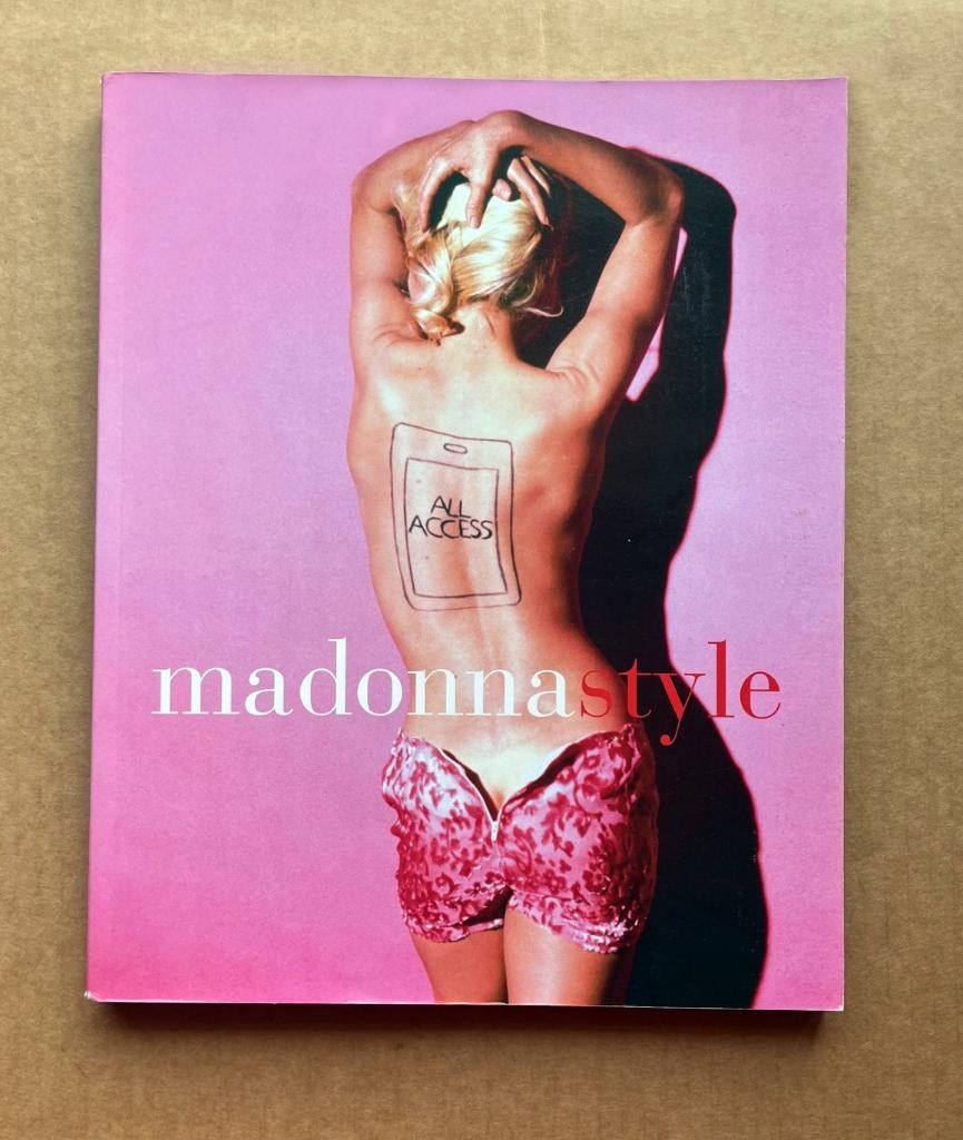 Madonna Style - 2010 - Premium, Livres, Art & Culture | Photographie & Design, Enlèvement ou Envoi