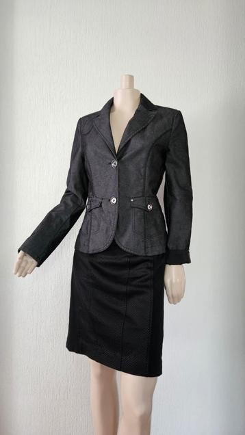Zo goed als nieuw blazer van s.Oliver maat 36 beschikbaar voor biedingen