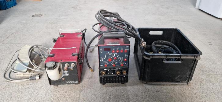 Poste TIG EWM Triton 220 AC/DC + Refroidisseur COOL 20, Bricolage & Construction, Outillage | Soudeuses, Utilisé, Tig, 150 à 250 ampères