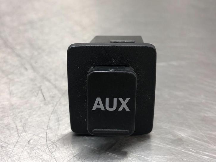 DIVERSEN AUX/USB aansluiting Civic (FK1 / 2/3) (|BE120|), Auto-onderdelen, Overige Auto-onderdelen, Honda, Gebruikt