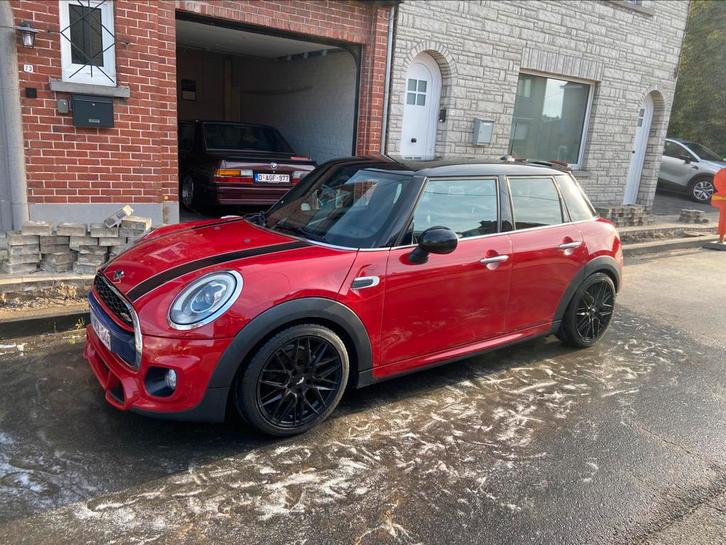 Mini Cooper, Auto's, Mini, Particulier, Cooper, Cruise Control, Benzine, Euro 6, 5 deurs, Handgeschakeld, Rood, Zwart, Leder, Voorwielaandrijving