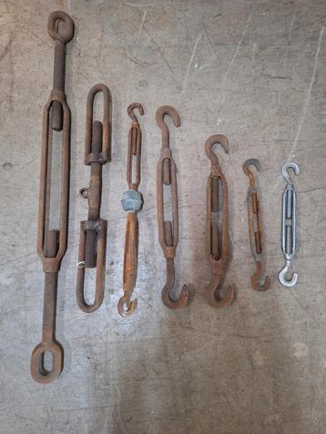 Industriële metalen spanners  beschikbaar voor biedingen