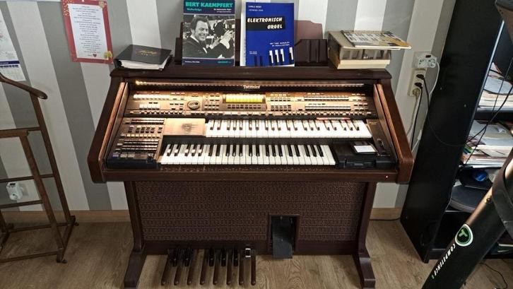 orgel zeer uitgebreid, Muziek en Instrumenten, Orgels, Gebruikt, Orgel, 2 klavieren, Ophalen