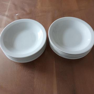 *** NIEUW 12 witte soepborden*** beschikbaar voor biedingen