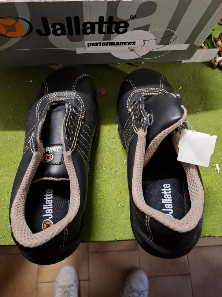 Veiligheidsschoenen van JALLATTE M37 of 4,5, Kleding | Dames, Schoenen, Nieuw, Werkschoenen, Zwart, Ophalen of Verzenden