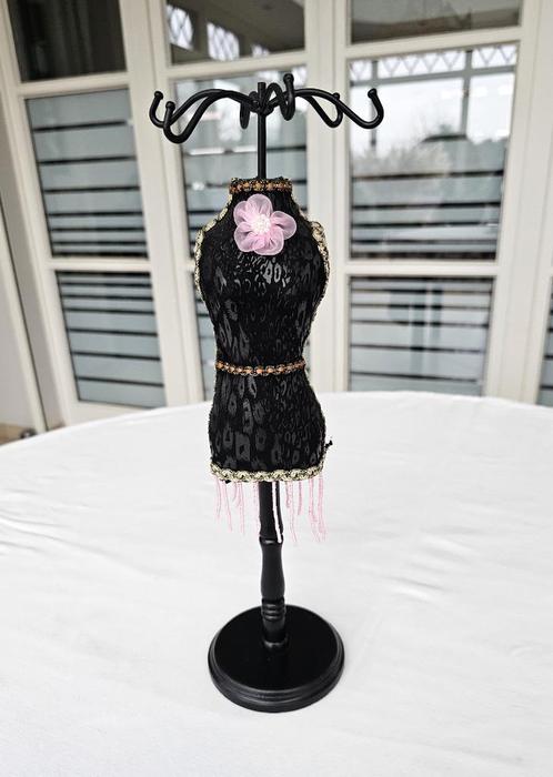 Juwelenorganiser – hanger voor kettingen, Handtassen en Accessoires, Kettingen, Zo goed als nieuw, Zwart, Ophalen of Verzenden