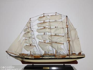 grote zeilboot, zeilschip, viermaster beschikbaar voor biedingen