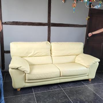 Superbe canapé cuir pleine fleur beschikbaar voor biedingen