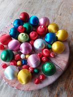 23  +12 kleinere/retro kerstballen/glansdraad 9€ voor alles, Diversen, Ophalen of Verzenden