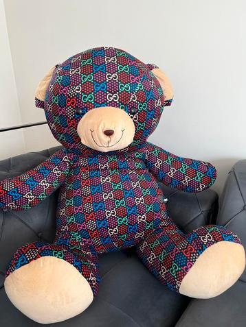 gucci beer XXL beschikbaar voor biedingen