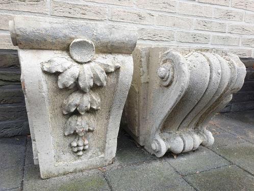 2x versierde balkon console ornament oud herenhuis anno 1885, Antiek en Kunst, Curiosa en Brocante, Ophalen of Verzenden