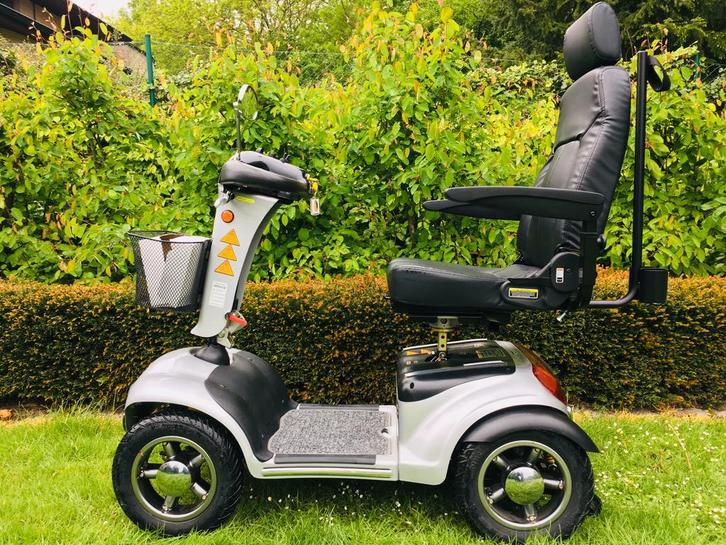 Scootmobiel Shoprider deluxe 4 elektrische invalide scooter, Diversen, Rolstoelen, Ophalen of Verzenden
