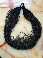 Collier vintage multi-rangs de perles de verre noires,Italie, Envoi, Comme neuf, Noir, Autres matériaux