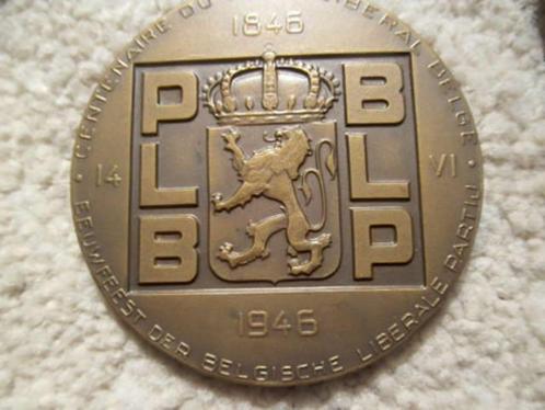 Rau medaille brons eeuwfeest liberalen 1846 1946 PLB BLP, Postzegels en Munten, Penningen en Medailles, Brons, Ophalen of Verzenden