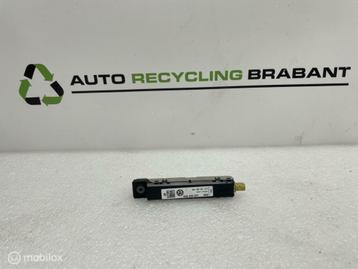 Antenne versterker origineel Volkswagen Golf 7 5G6035577 beschikbaar voor biedingen