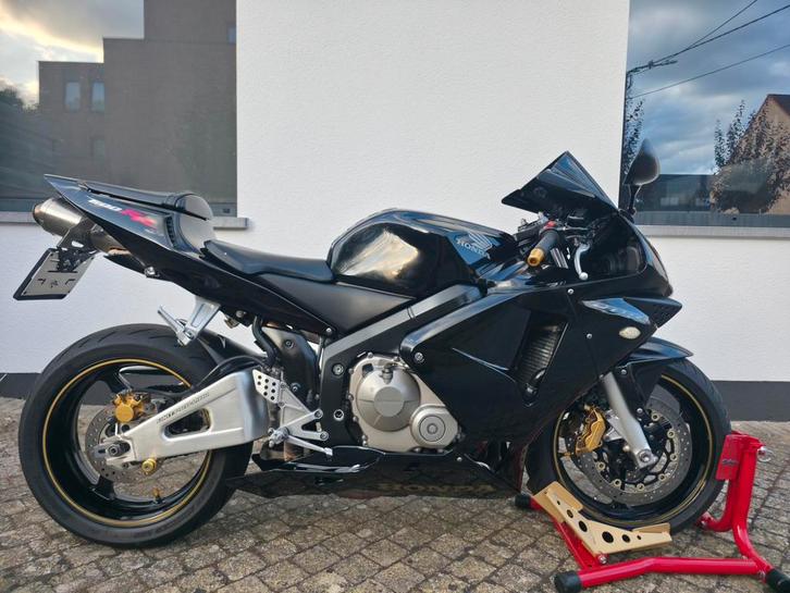 Honda CBR 600RR - 27.000Km - Akrapovic Editie - Gekeurd!, Motoren, Motoren | Honda, Particulier, meer dan 35 kW, 4 cilinders, Sportuitlaat