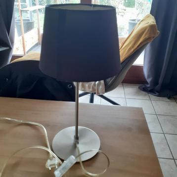 Tafellamp beschikbaar voor biedingen