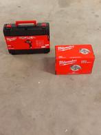 Milewaukee scie circulaire et visseuse, Enlèvement, Scie circulaire